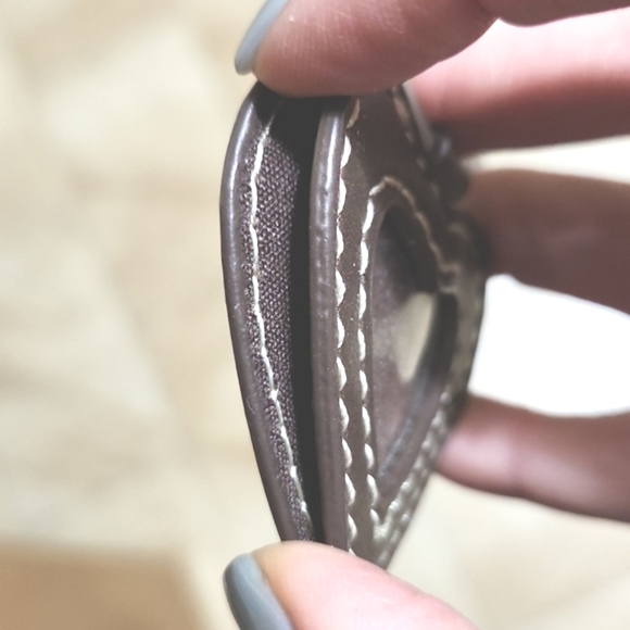 Anthropologie Dark Brown Leather Heart Photo Holder Purse Charm/Key Ring - Picture 3 of 3